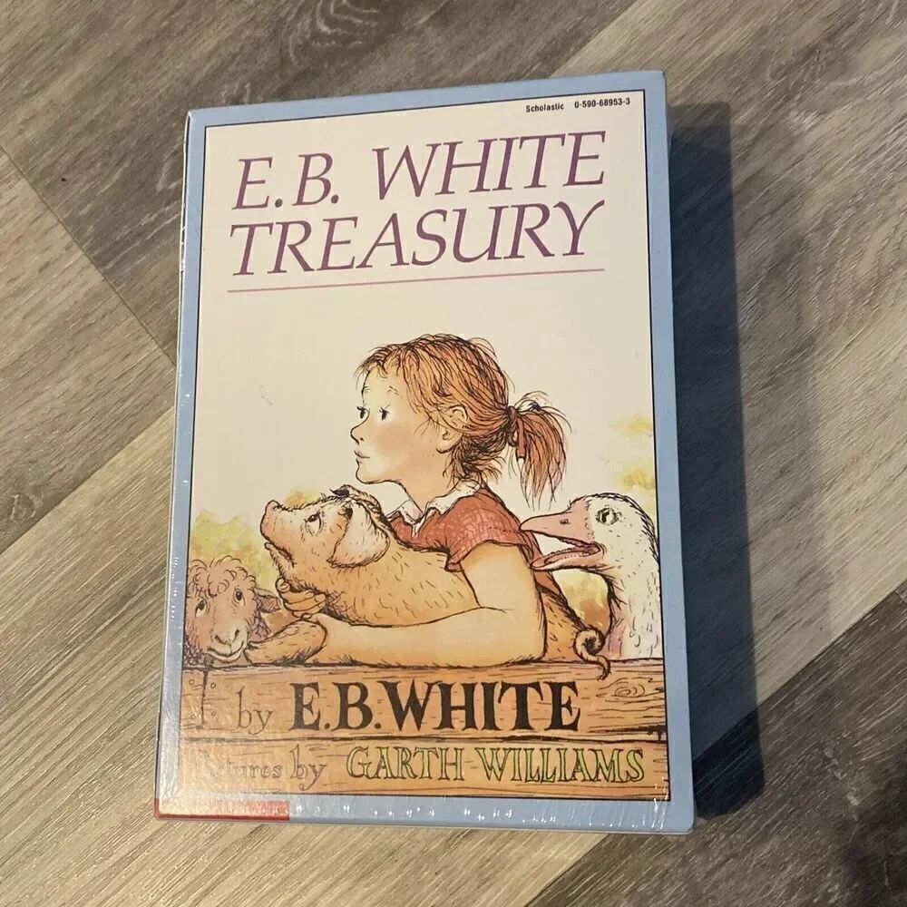 E.B. White Treasury Boxed Set of 3: Charlotte's Web, Stuart Little, Trumpet Swan